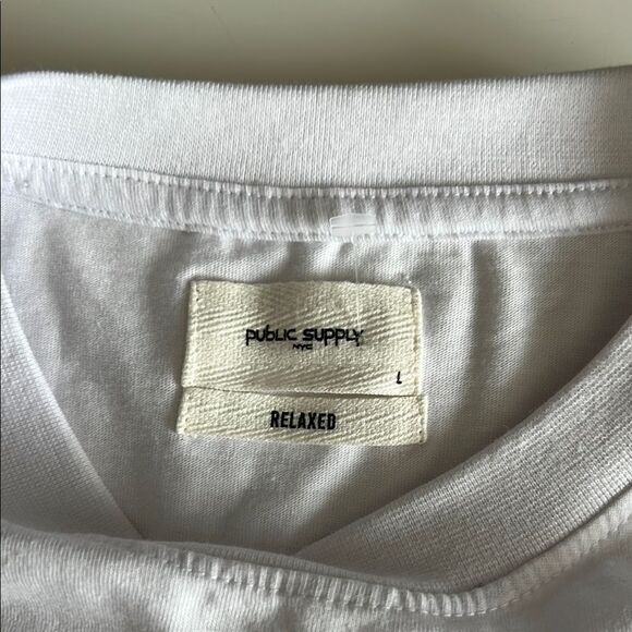 Men’s White Short Sleeve Tee with California Graphic - Picture 5 of 7